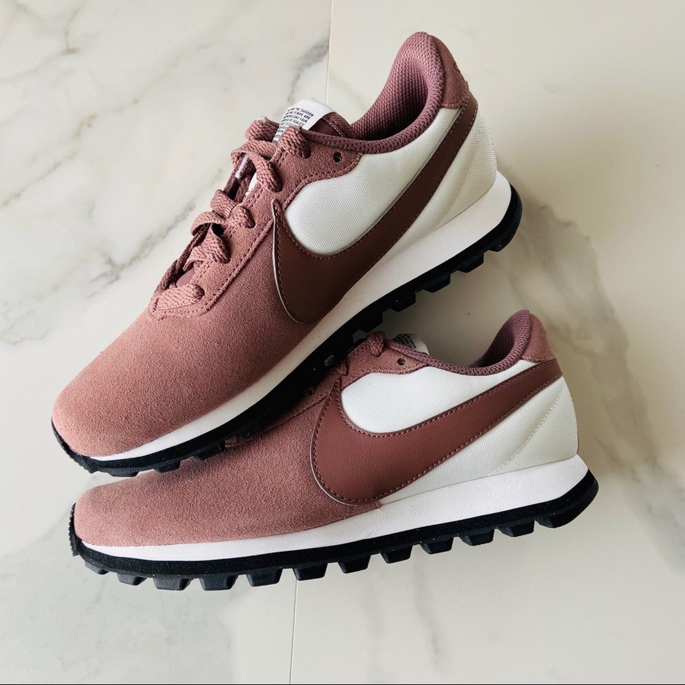 NWT Nike PRE-LOVE O.X. - Picture 4 of 8